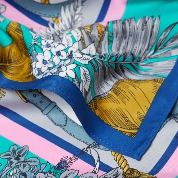 H&M Patterned Scarf - Picture 3 of 9